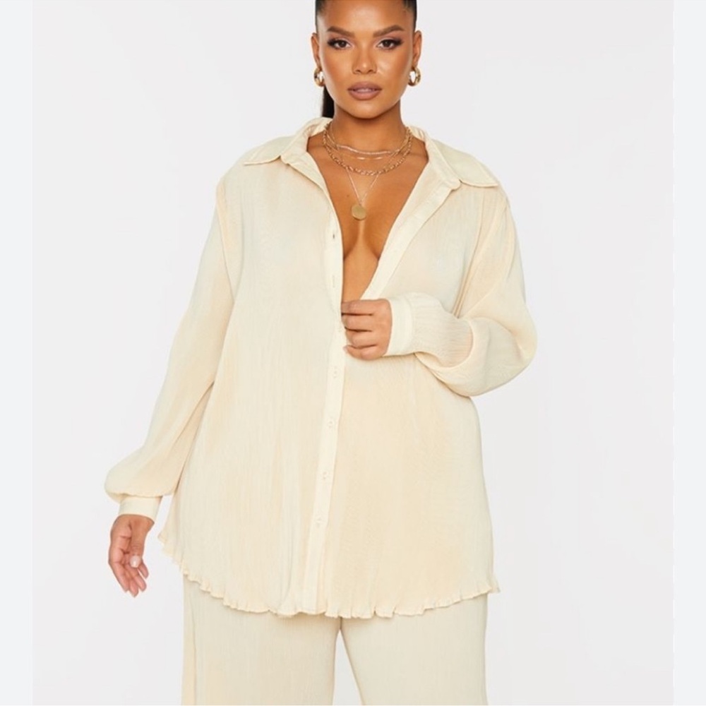 PrettyLittleThing Cream Pleated Oversized Blouse sz 6